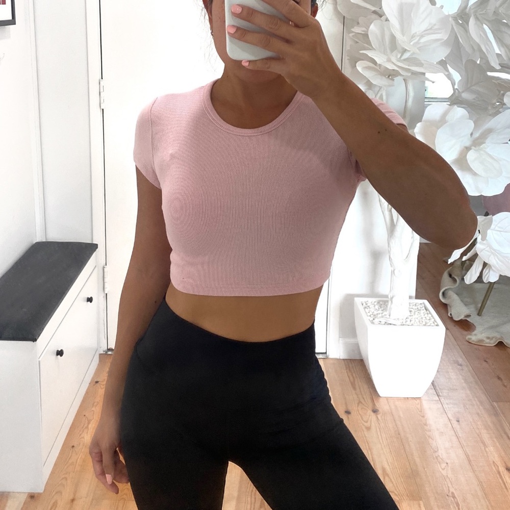 🏷SANDRA RIBBED CROP TOP